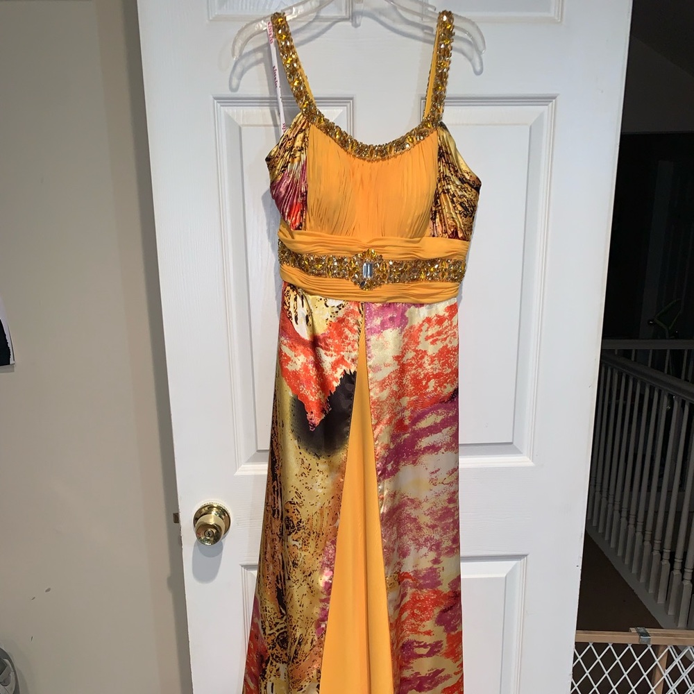 KISS KISS FORMAL YELLOW COLORFUL FORMAL DRESS SIZE 6